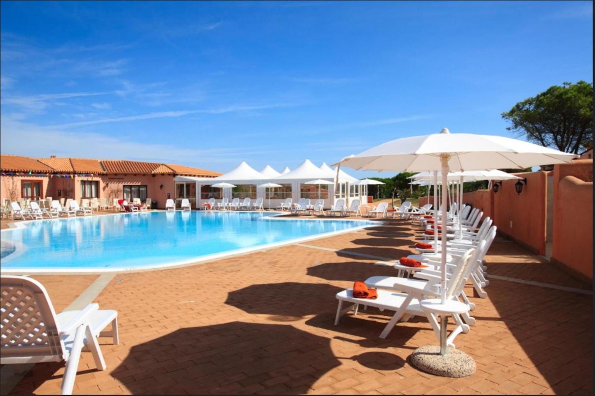 Residence Pierre & Vacances Vignola Mare ภายนอก รูปภาพ
